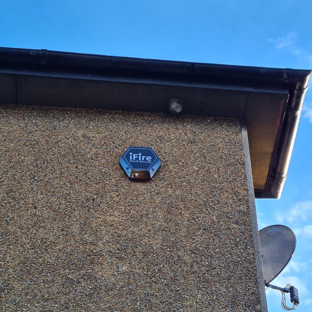 iFireUK's tweet photo. We have affordable solutions to suit every one of our clients needs here at iFire with contracts ranging from domestic house’s to global companies we can install any system! ✔️

To find out more on our services, head to our website https://t.co/QH0taNmCto

iFire UK https://t.co/UE8t5Nh5xM
