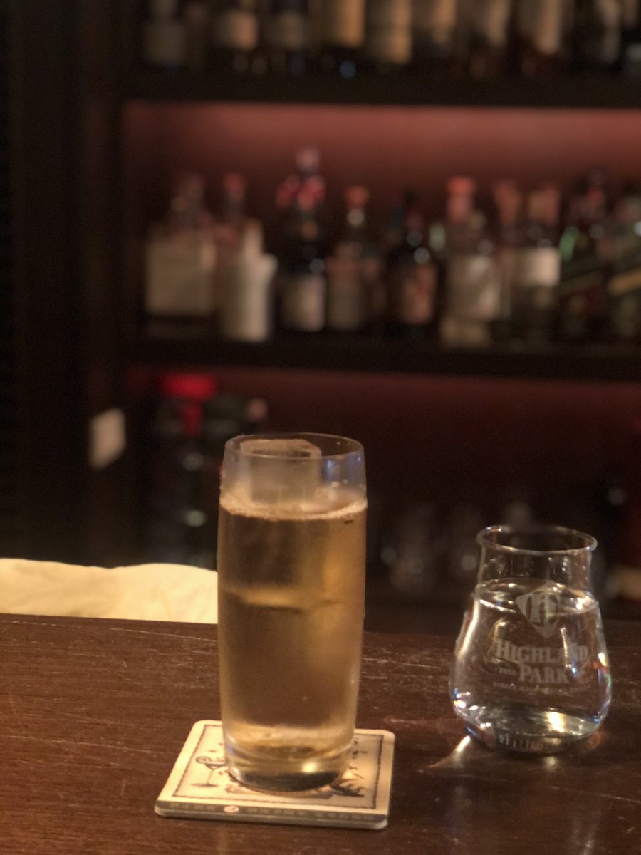 tianjinjie's tweet photo. 今日も酔っ払って外出ちゃった。
林口来てからたまに寄らせても���ってるバー。東京の真ん中にあってもおかしくないくらいのしゃれたカクテルバー

#BarSeven Bar Seven

#台湾酒飲み日記 #晩酌 #一人飲み #外飲み https://t.co/OjZqeEJuch