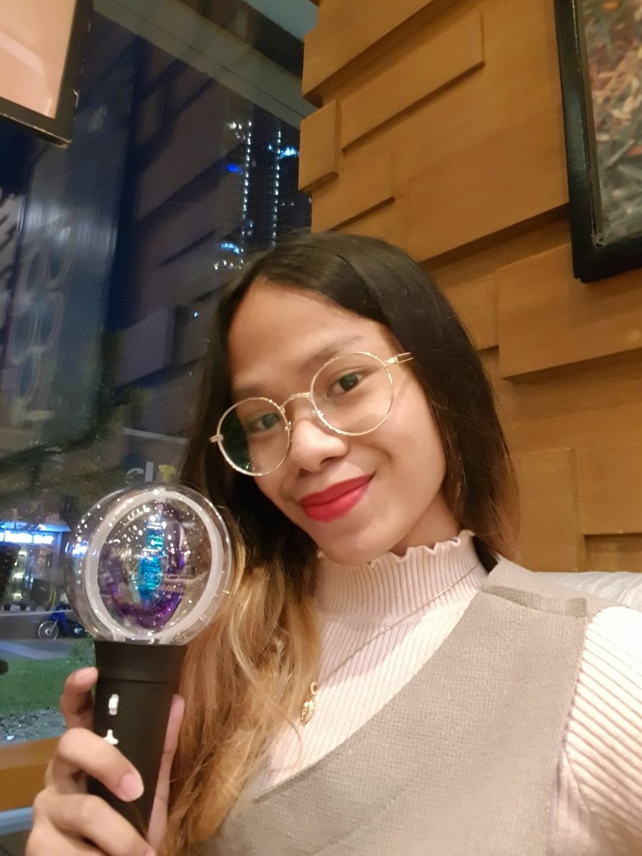 JPS_MABINI's tweet photo. Happy 7th Anniversary to GFRIEND๐๐ MAHAL NA MAHAL KO KAYO ARCKKKKK... pls dont mine my face ๐ญ i really love the lightstick... + I did the cake one โบ๏ธ๐
#7ogetherWithGFRIEND
#NewBeginningsWithGFRIEND
#์ฐ๋ฆฌ๊ฐ_์ฌ์์น๊ตฌ_๋_์ฌ๋ํด
#์ฌ์์น๊ตฌ_7์ฃผ๋
_ํ๋ค๋ฆฌ์ง_์์ํ
๋ https://t.co/BwtZoOUuE3