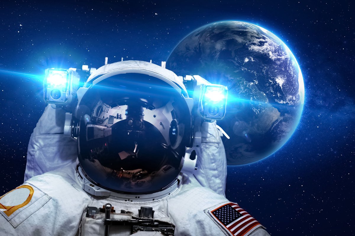 𝟑, 𝟐, 𝟏...🚀 
Take a six-minute drive away from the hotel to the <a href="/spacecentre/">National Space Centre</a>. Explore interactive exhibits like touch screen space news boards and a 3D space flight simulator. 🛰️ 
#NationalSpaceCentre #VisitLeicester #Sunday #FamilyDay #SpaceCentre