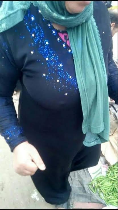 مين شاف صحبه صحبتو او صحبه خطبتو او حماتو حلماتها باينه في اللبس كده او شفايف كسها باينه