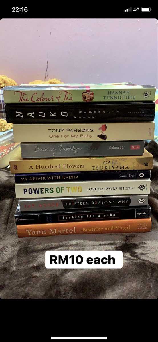 seethatwinkle's tweet photo. Letting go of my preloved books. All in good condition. Some has slight yellowing. 
Postage- Flexi RM5, Courier RM7

Pls DM to reserve ✌🏼🍀 https://t.co/F3FJWKSj2e