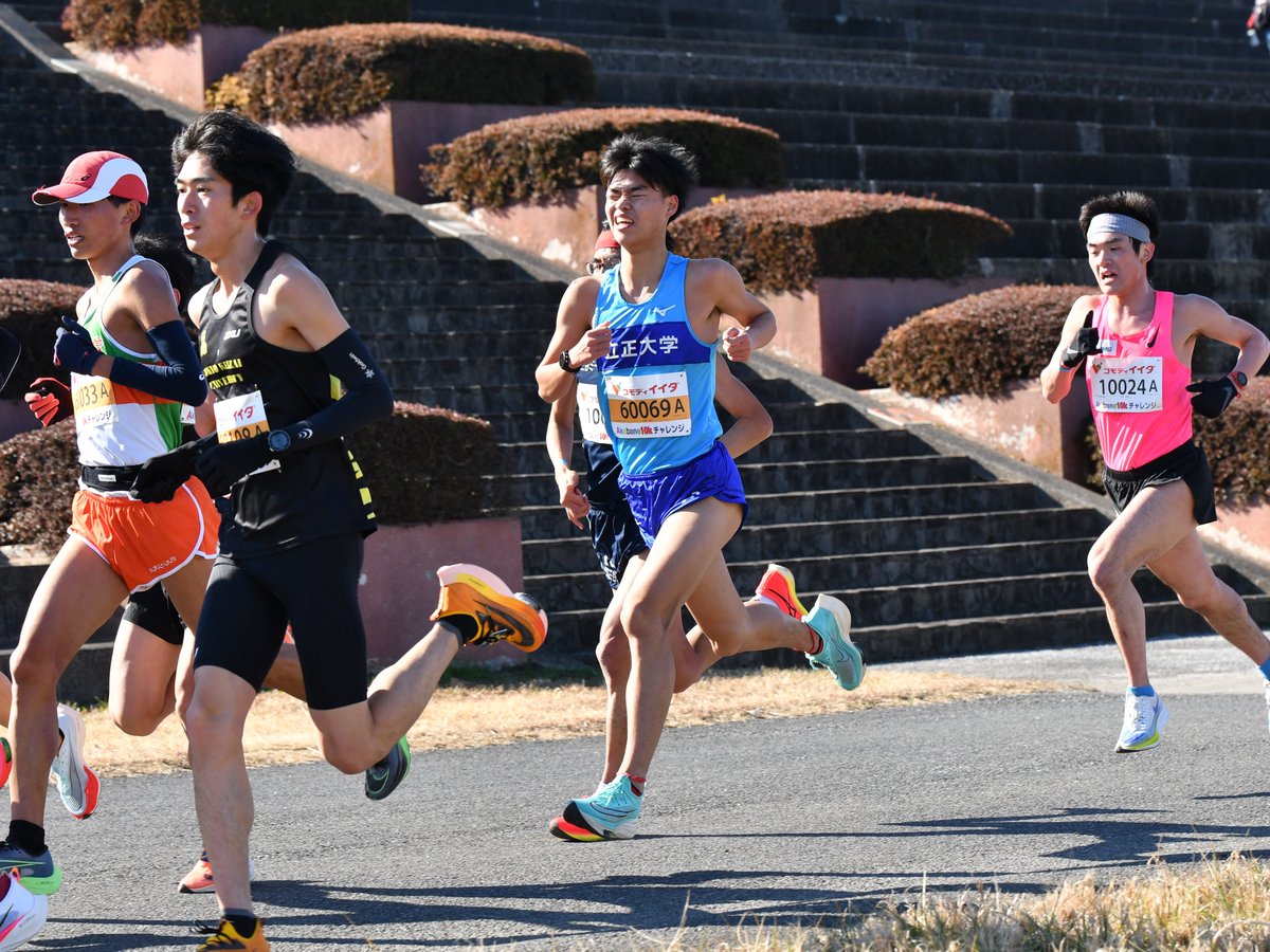 turn2end's tweet photo. 1/16 Akabane10kチャレンジ

10km A組
30:15 牛崎 竜空(1) 立正大
30:39 佐々木 真人(1) 大東文化大
30:58 鍜治 晃(1) 清和大

#大東一高 https://t.co/F1KVusYhJG