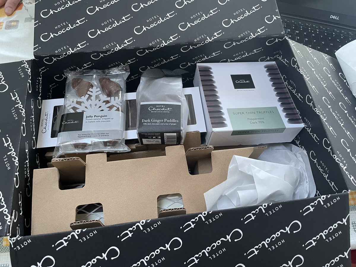 StellinaVlachou's tweet photo. I love it when wonderful friends know me so well and take care of me properly when I mostly need it! #chocolate #hotelchocolat #chocolatebooster #chocolatelover #markingmarathon #marking #sundayfunday #bookpublication #celebrate #weonlyliveonce #CarpeDiem https://t.co/djWCHE1VQl