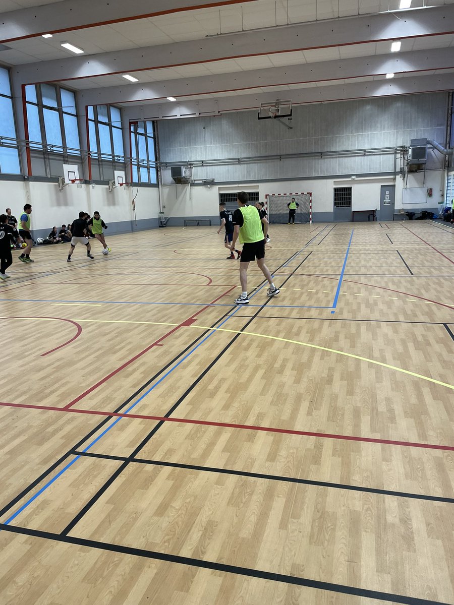 PierreRabadan's tweet photo. Venu assister au tournoi de ⚽️ en mixité totale & auto-arbitré organisé par la @FSGTofficiel ce dimanche au stade Jules Noël à @MairieParis14 ! Une pratique innovante, moderne et inclusive qui responsabilise les participants, un vrai succès ! 👏🏽 https://t.co/k8Qxc7F5dM