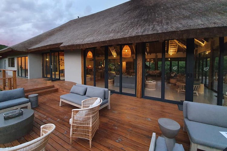 Eves_in_Eden's tweet photo. 📍Addo, Eastern Cape
Boutique Safari camp
Scenic, Wildlife &amp; bush

Standard Package:
2 Nights stay
From R4 500.00 per couple, Including:
Luxury suit with amenities Private spa bath
Breakfast &amp; 3-course dinner Wi-Fi
Well stocked mini bar on request https://t.co/ZDjHGUNy2l