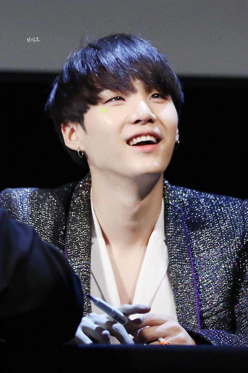 matroos9293's tweet photo. 추억여행
#방탄소년단 #BTS #슈가 #SUGA https://t.co/amEEbFkdWu