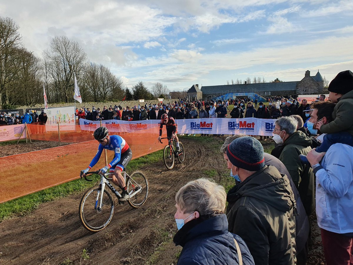 AnthoRaimbault's tweet photo. Dernière course de cette coupe du Monde de @CCencotentin  à Flamanville avec la course élites H 🚴‍♂️ #cyclocross https://t.co/VqyYVNgtTs