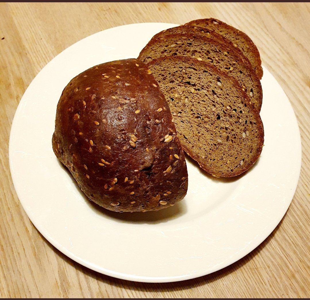 marsch1976's tweet photo. Als je dan toch de hele dag in de keuken staat te prutsen, dan ook nog maar even brood bakken ๐
#koolhydraatbeperkt #lowcarb #powerslim https://t.co/9MNm489CUg