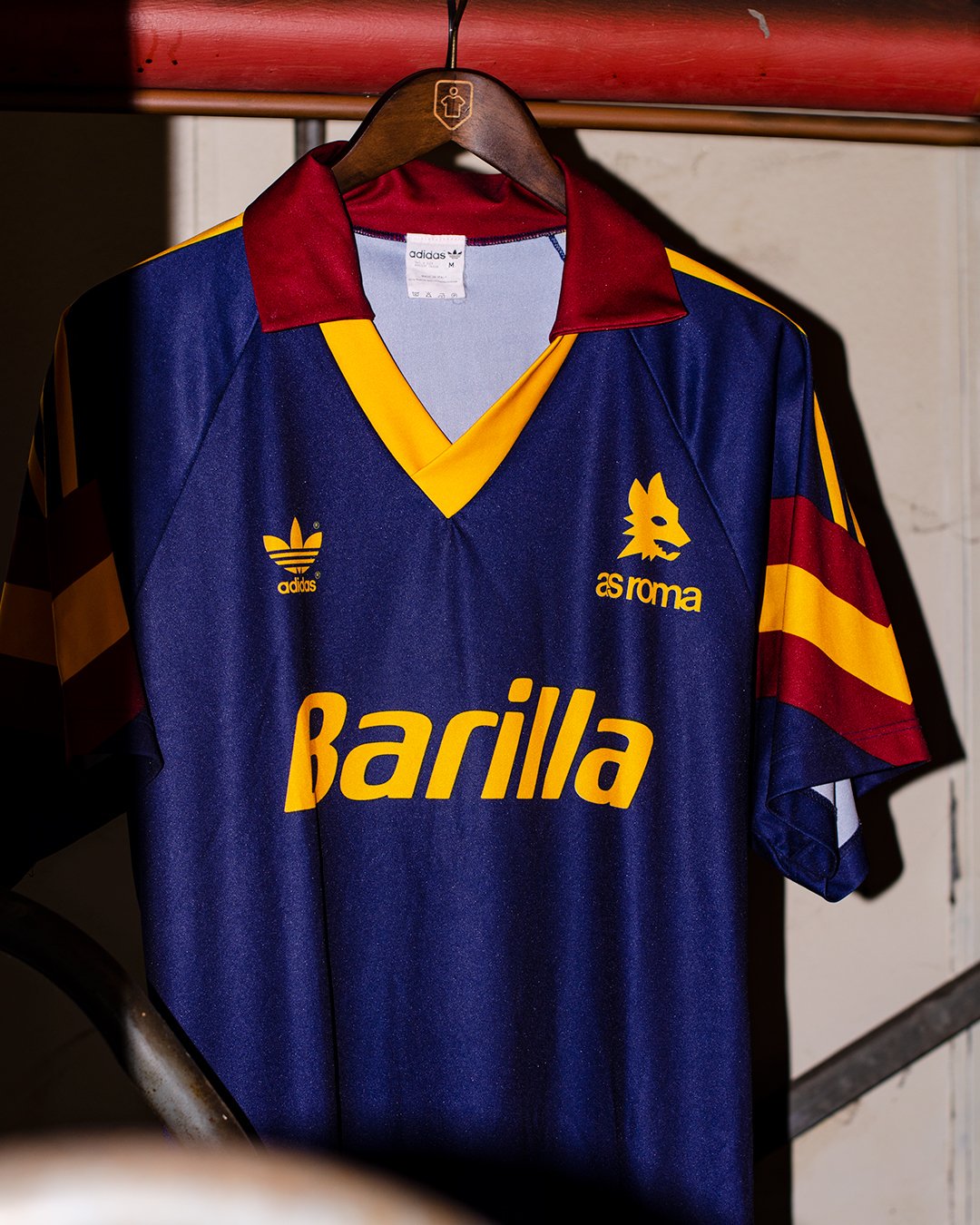 Classic Football Shirts on Twitter: "Roma 1991 Third Adidas The Trefoil. The Classic Crest. Barilla Sponsor. 😍 https://t.co/7Ke9obWFc7" / Twitter