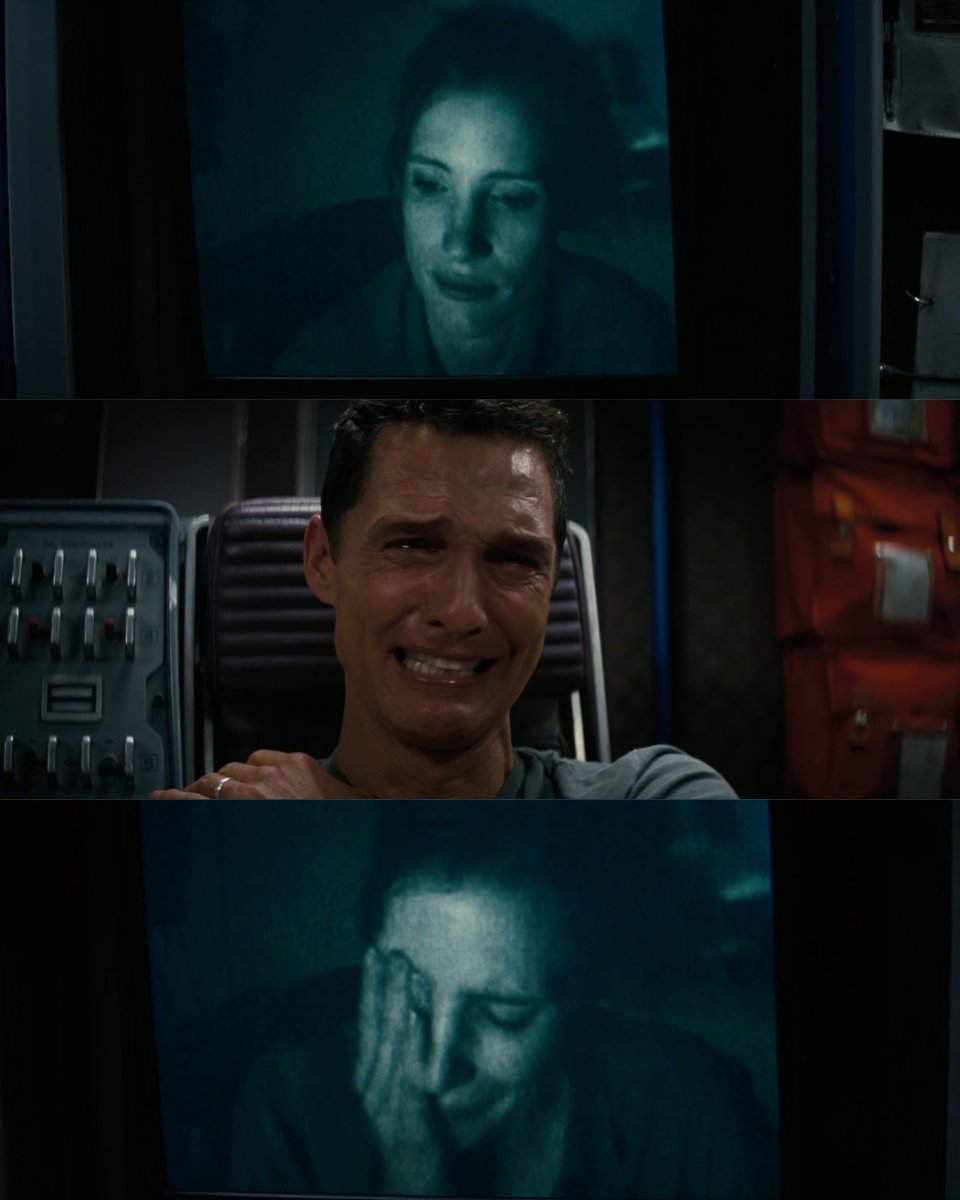 CuartaParedCine's tweet image. “...hoy es mi cumpleaños. Y es uno muy especial porque me dijiste, una vez me dijiste que cuando volvieras a lo mejor teníamos la misma edad. Y hoy tengo la misma edad que tenías tú cuando te fuiste. Por lo que sería un buen momento para que volvieras”.