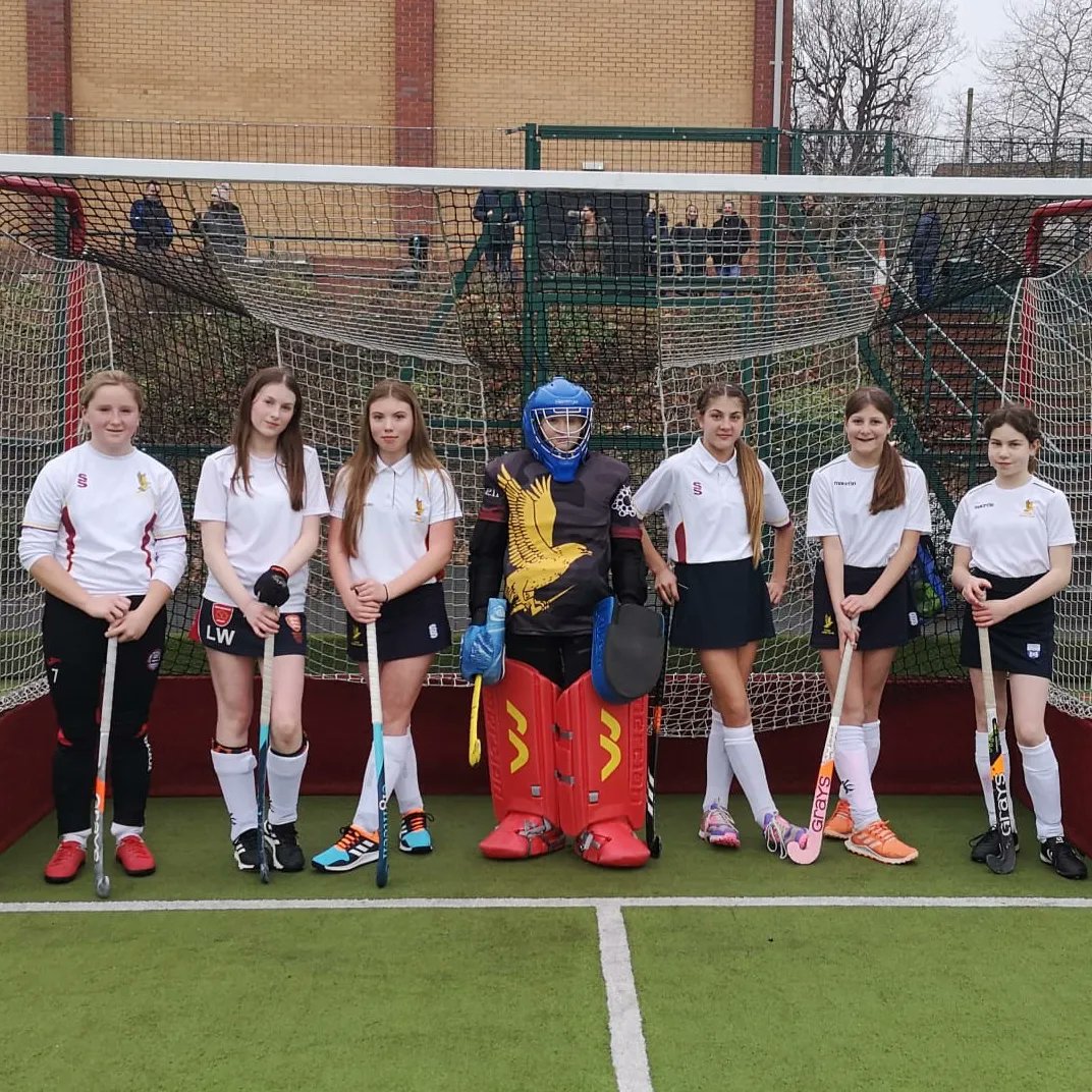 Stonehockeyclub's tweet photo. A great day out with our U12 Girls and Boys, as well as our U14 Girls. #StoneHockeyClub #StoneJuniors #MightyStone https://t.co/aYUza0XzRD