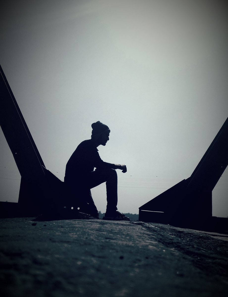 Utpal_Gh's tweet photo. #dark #love #hurt https://t.co/56QU8MzAEN