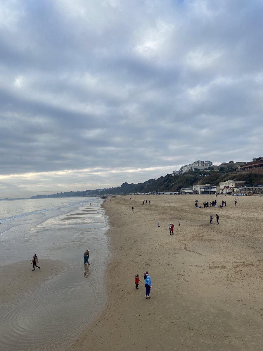 Lauratobin1's tweet photo. A lovely weekend of family fun in the ☀️ 
See you @GMB tomorrow from 6am

Can you guess the beach? https://t.co/gEJdVv992r