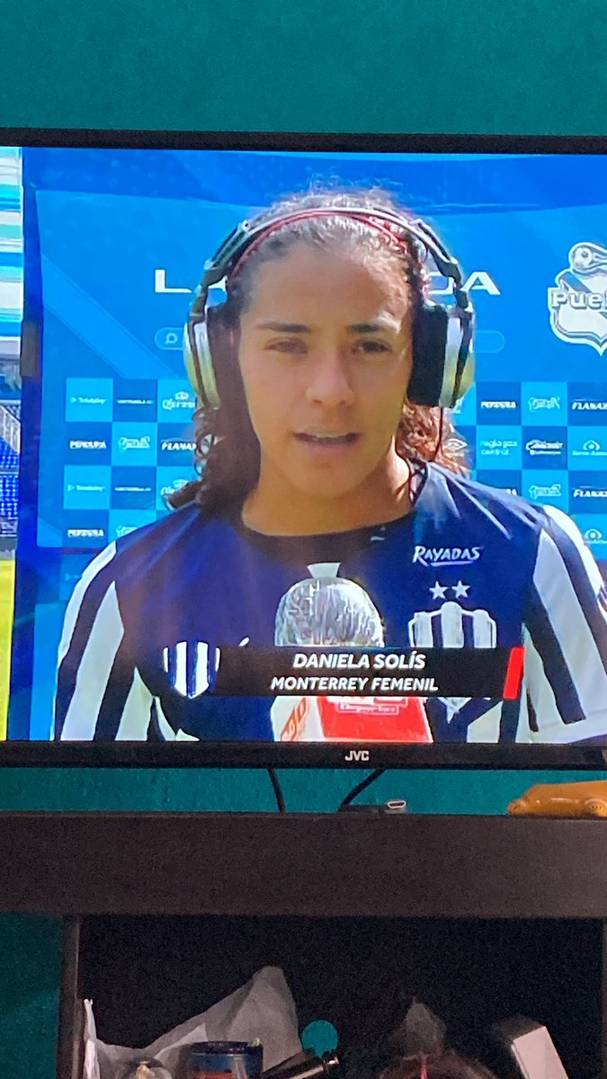 VikyMonterrubio's tweet photo. @TVCDeportes @LigaBBVAFemenil @ClubPueblaFem @Rayadas Esa no es Daniela Solís jajajajaja y ella no se si no se dio cuenta o le da pena , es Diana García https://t.co/n6nO0Tywn4