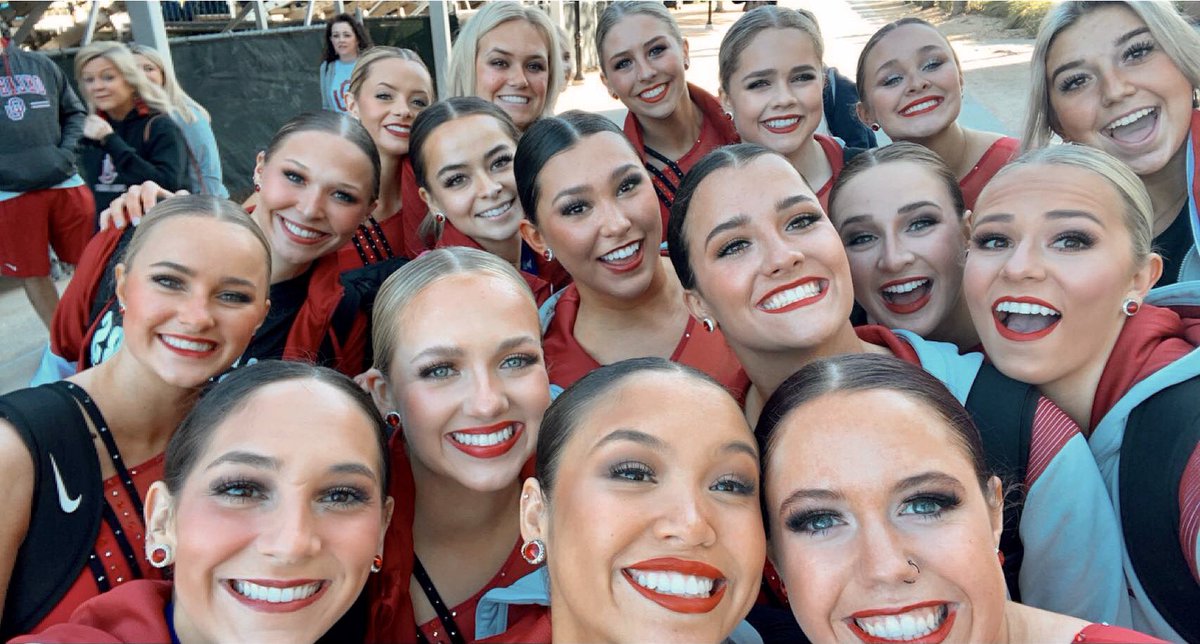 OUpom's tweet image. Nothing but prOUd. This team is dedicated, perseverant, loving, and talented. Grateful to be back at ESPN and have the opportunity to compete and do what we love♥️