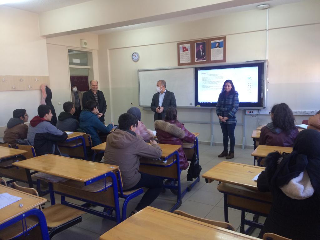 Murat69_Demir's tweet photo. Midyat Anadolu Lisesi pırıl pırıl bir gençlik, emin ellerde geleceğe hazırlanıyorlar.. Her daim yöneticilerimiz, öğretmenlerimiz ve tüm çalışanlarımızla sizlerle birlikteyiz.. https://t.co/NUV28P8tZv