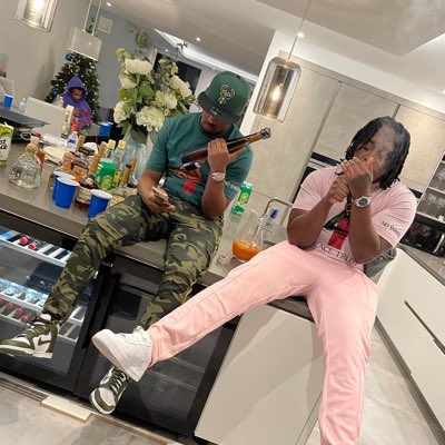 Smokesgmf tweet media