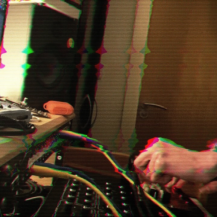 thesynthesist_'s tweet photo. #jamuary day:16 lofi vibes with #po33ko and #korgvolcakeys 🎛🎛 #jamuary2022 #lofi #ambient https://t.co/UIvpBkHpkE https://t.co/5Ovqzind0E