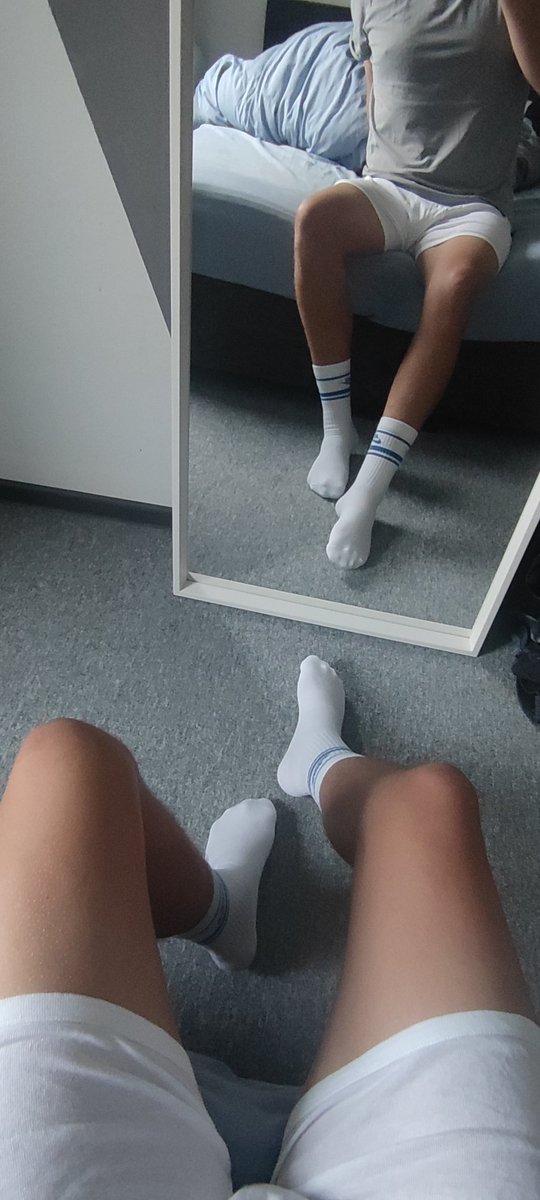 Jaytakecash's tweet photo. Dreckschwein los auf die Knie und kümmer dich. Du solltest tief inhalieren können. Ich Rotz dir in deine Fresse. Du wirst leiden dafür sorge ich. Also Zahlschwein meld dich und drück ab. 
#zahlfotzen #zahlsau #cashpig #findomdrain #findoms #sklavenerziehung #abdrücken 🖕🏻😈 https://t.co/rakreSmLAM