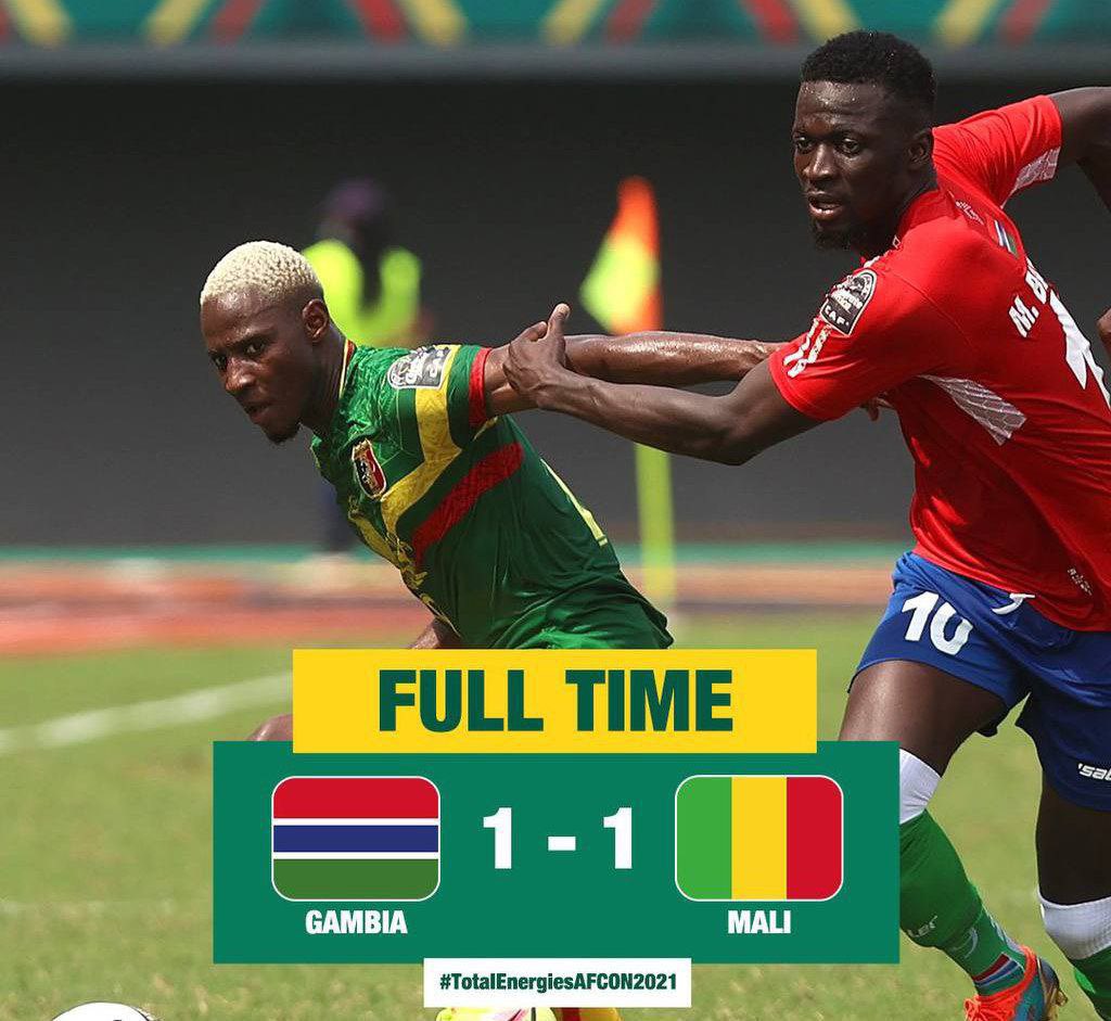 mshambuliaji's tweet photo. #AFCON2021
FT : Gambia 🇬🇲 1-1 🇲🇱 Mali
Musa Barrow (P) | Ibrahima Kone (P)
Timu zote zimefunga kwa mkwaju wa penati, na timu zote zinafikisha alama 4 kila moja katika kundi F pia timu zote zikifunga mabao mawili na kuruhusu kufungwa bao moja kila timu.
#AFCON2021 #GAMMLI https://t.co/VrAwYLqq7w