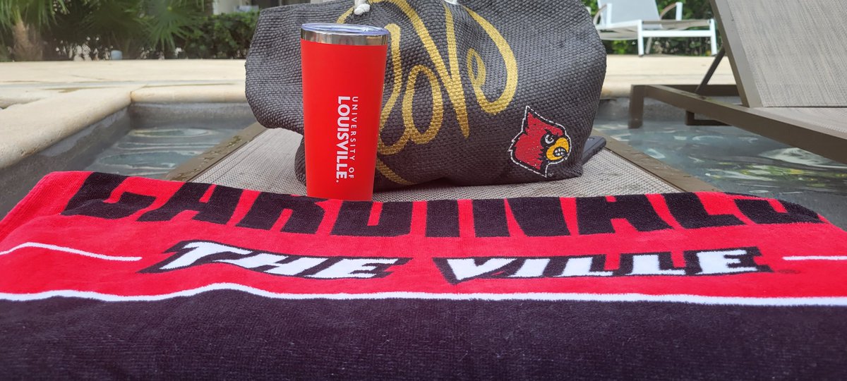 the1ren's tweet photo. And I'm a stick beside them! #bleedred #GoCards #Notfairweather https://t.co/deyKAy90rf
