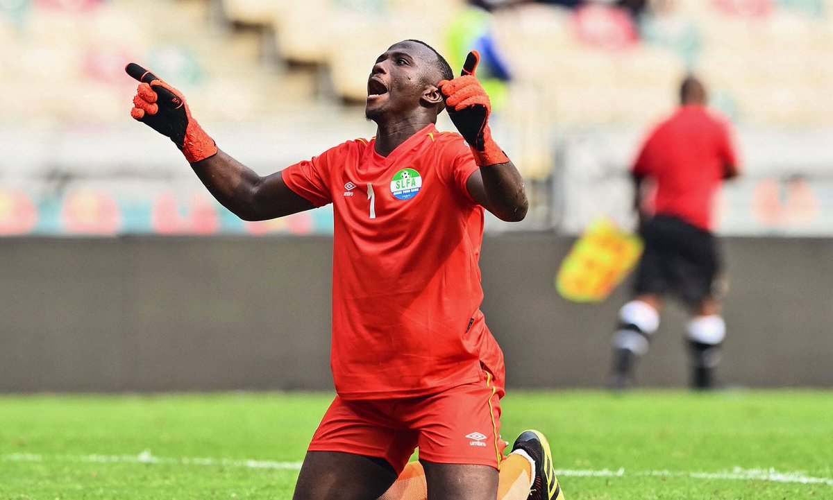 _owurakuampofo's tweet photo. 🇸🇱 Sierra Leone's Mohammed Kamara keeps increasing his stock

Saves a penalty from Franck Kessie early on in the game. His reputation will be through the roof at the end of this tournament 📈 #AFCON2021 https://t.co/ctd9Y0Vo6f