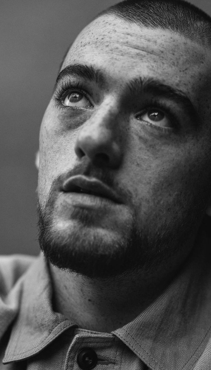 Ангус клауд актер. Ангус клауд актер. Ангус клауд. Ангус клауд. Ангус клоуд.