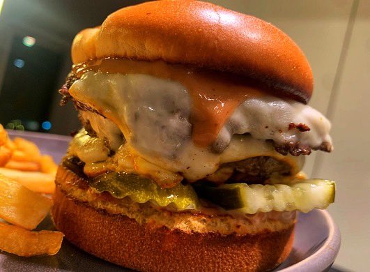 FatboyKnows's tweet photo. Nothing better than a homemade burger and fries #food #tasty #foodie #yum #foodblogger #hamburger #fries #sundfunday #dinner #lunch #la #az #fbkb #fatboyknowsbest #cheese #homemade #kitchen https://t.co/Ws3pXOdLnf