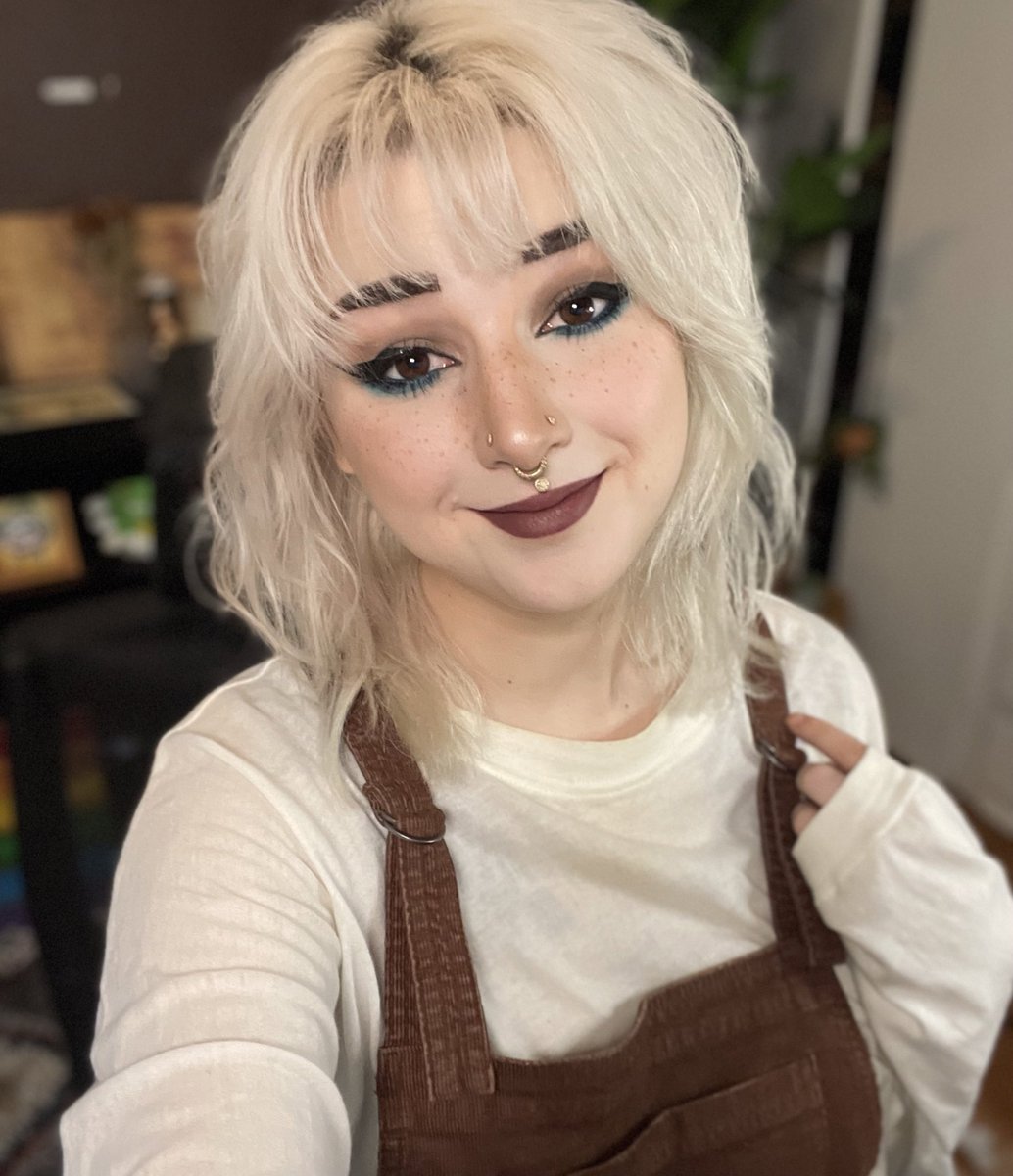 mischacrossing's tweet photo. ✨ IT’S MY BIRTHDAY ✨

live now with chatting, villager hunting, and community mario party! 🎂🎈

https://t.co/b0rSeztFqy https://t.co/eQ8F3ZjAcu