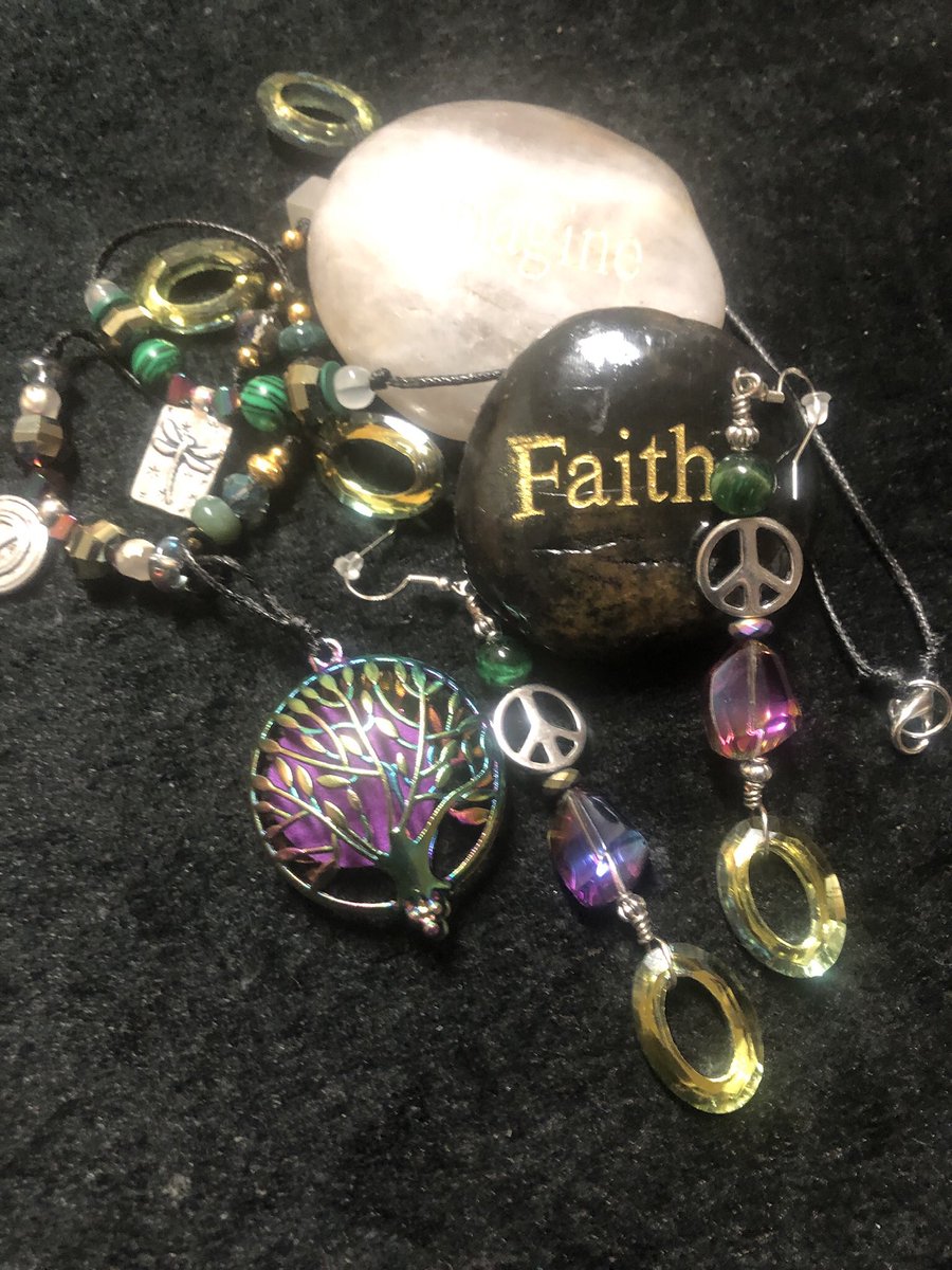 ImagineThis704's tweet photo. @AmeriCannaBlunt We have #PrettyPeacePairings for that #imbalance #retrograde #homeostasis #peacerocks #Hemp rocks too! 😉 🌨🧘🏽☮️ https://t.co/jDWod012zO