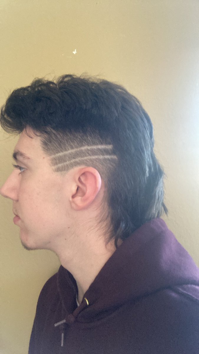 BonfiglioJarod's tweet photo. New cut and ready for some baseball!! https://t.co/gEbzErEMms