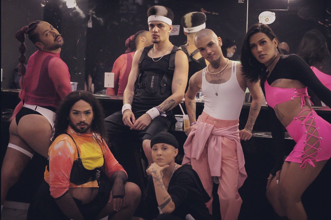 oficialguigo's tweet photo. Parceiras de Crime on Tour🤟🏾🔥
#QuebradaQueer https://t.co/df3EtyUWGc