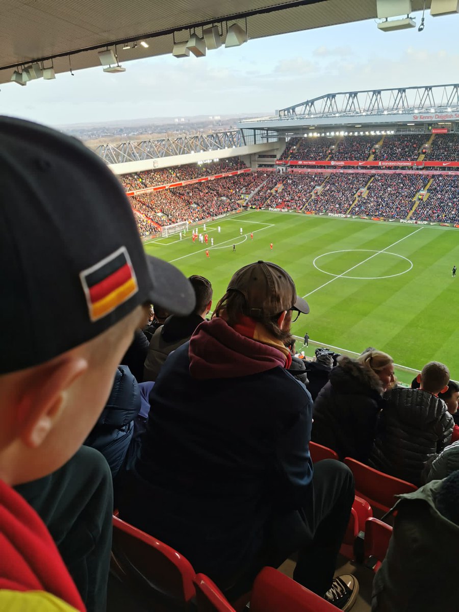 Jaybw080697's tweet photo. Back at home #liverpoolbrentford #LIVBRE #YNWA #Anfield #TAA #Fabinho #chamberlain #minamino #Liverpool @paulwillz #mainstand #PremierLeague #MatchDay #alisson #rober https://t.co/hpwRCVGTbQ