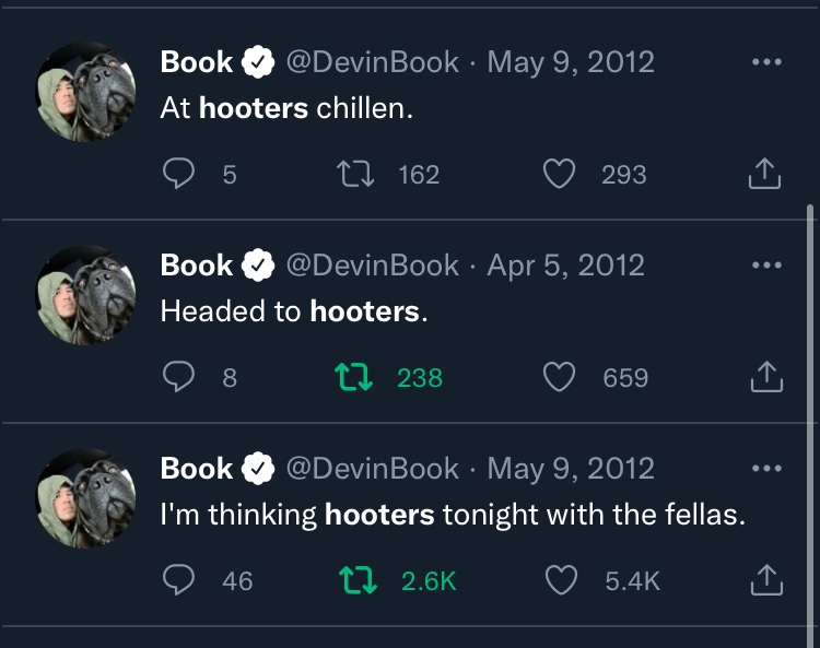 XinNBA's tweet photo. Find yourself someone who loves you as much as #DevinBooker loves American chain restaurants.

#NBAAllStar https://t.co/pJAyIKgdET