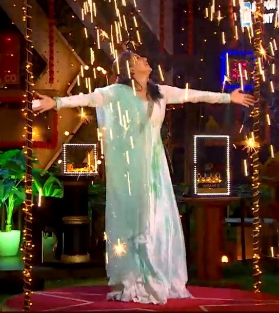 VijaykumarRaje1's tweet photo. They can give the award whoever they want, #Pavni you are real winner for us 
Showed all emotions and stayed stong. All the best  wishes   #BiggBossTamil5 https://t.co/lNOE8Mv0b0