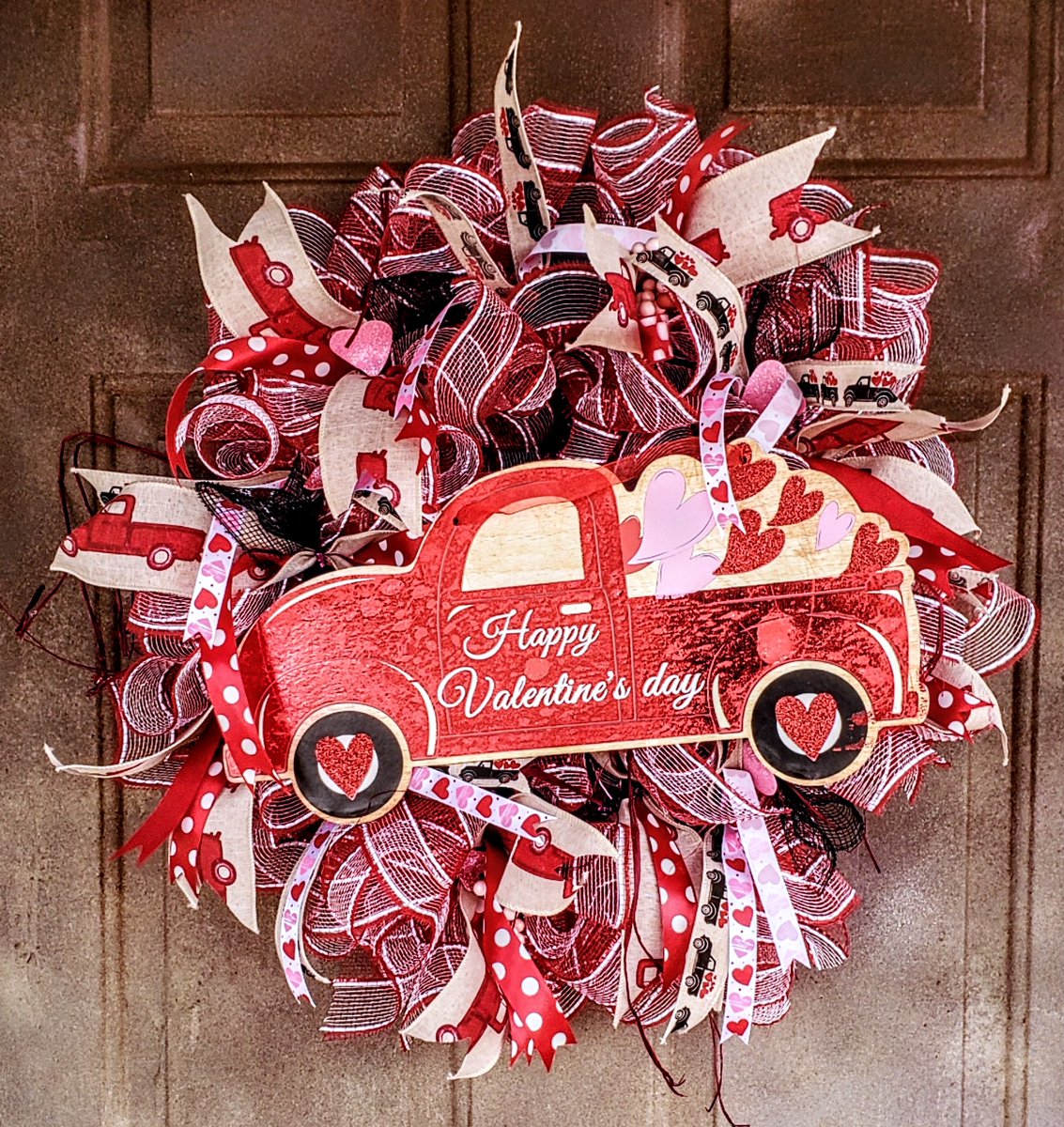 Excited to share the latest addition to my #etsy shop: Red truck Valentine&#39;s awreath #redtruckvalentine #redtruckwreath #valentinesdaywrea #beautiful #decor #cute #wreaths #valentinedecoration #valentines

 etsy.me/322jGxc