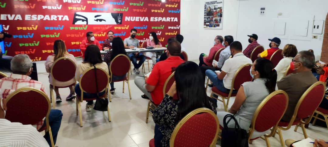 mari_velasquez's tweet photo. Recibimos al camarada @JoseGVielmaMora quien asume como vicepresidente territorial del @PartidoPSUV
para Nueva Esparta seguros de que hará un excelente trabajo @PSUV_NE @DanteRivasQ
@dcabellor
@NicolasMaduro
#SomosEscuadrónSaludable https://t.co/DJkCLLrJ4E