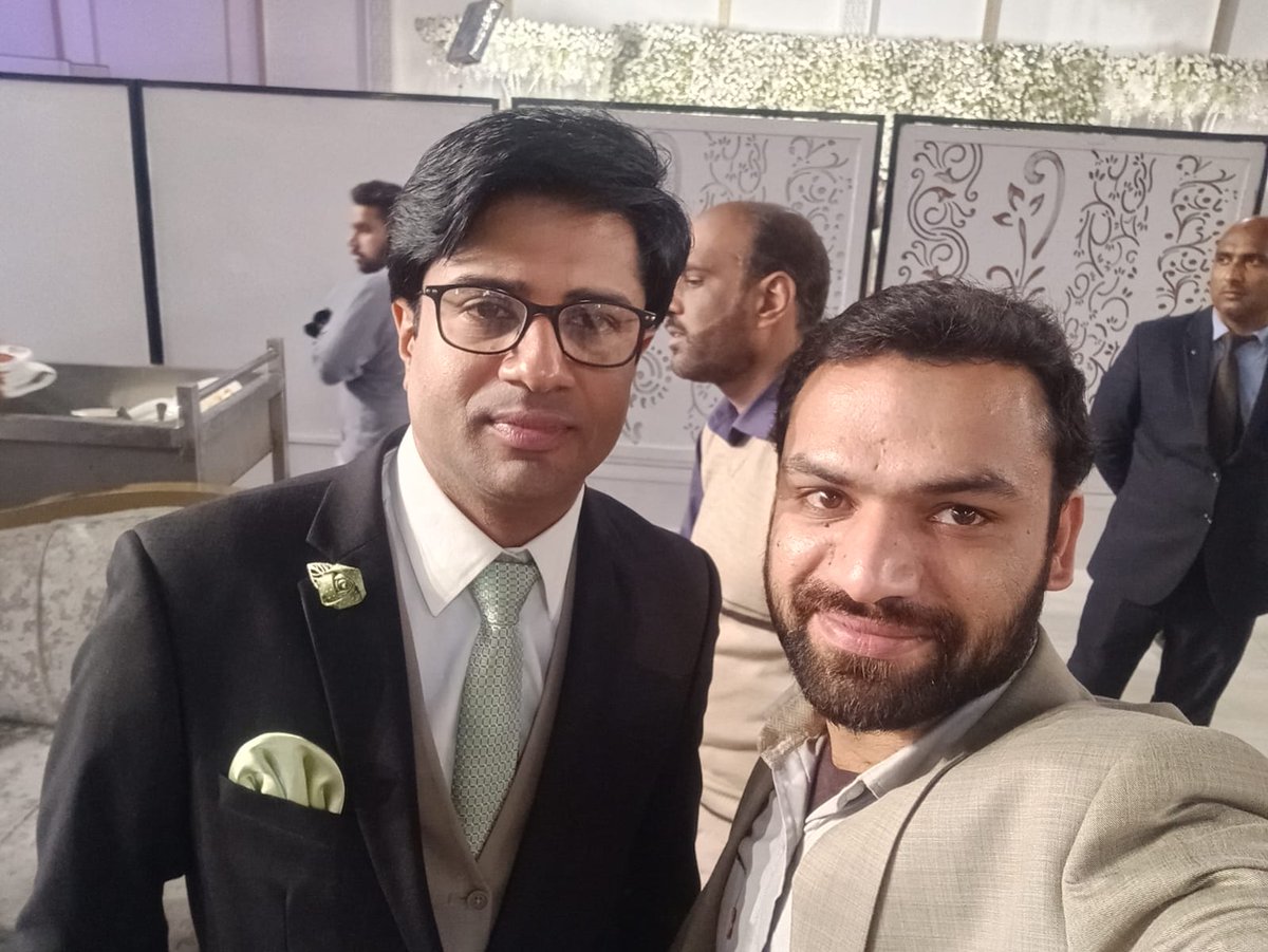 AsifJanDogarISF's tweet photo. At @zafar_engr reception 😍 Congratulations brother❤️
#ISFAlumni
@MalikCPWB @syedfaizanabbas @faizanahmad4 #MuneezNiaz #ArslanHabib https://t.co/OWNIxCi6R9