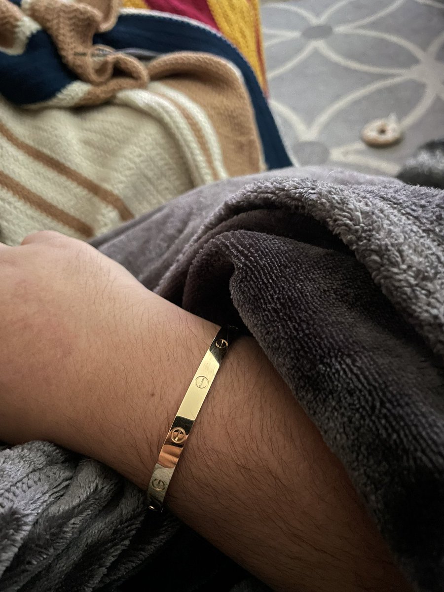Im_michaelg93's tweet photo. Well at least if this bracelet stays on me till the day I die AS IT SHOULD #treatedmyself #lovingmyselffirst #shiny #dreampurchase https://t.co/2xOZjglp3E