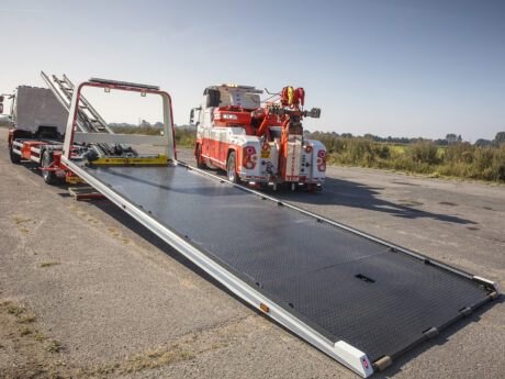 The second issue of On Scene will be out shortly, and  includes a feature on recovery and transport bodybuilder Dave Bland Engineering. You can read how he gave up his original recovery business to build specialist bodies for others. Order you copy today via 01572-504006.