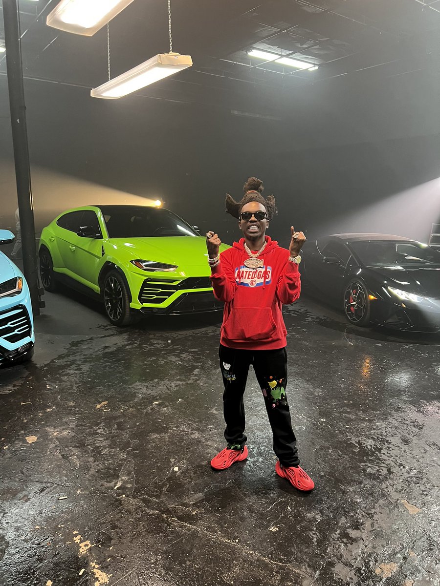 cmgxbreezy's tweet photo. @ratedgas x @bobbyfishscale ⛽️🤞🏽 https://t.co/zQShXAZISl