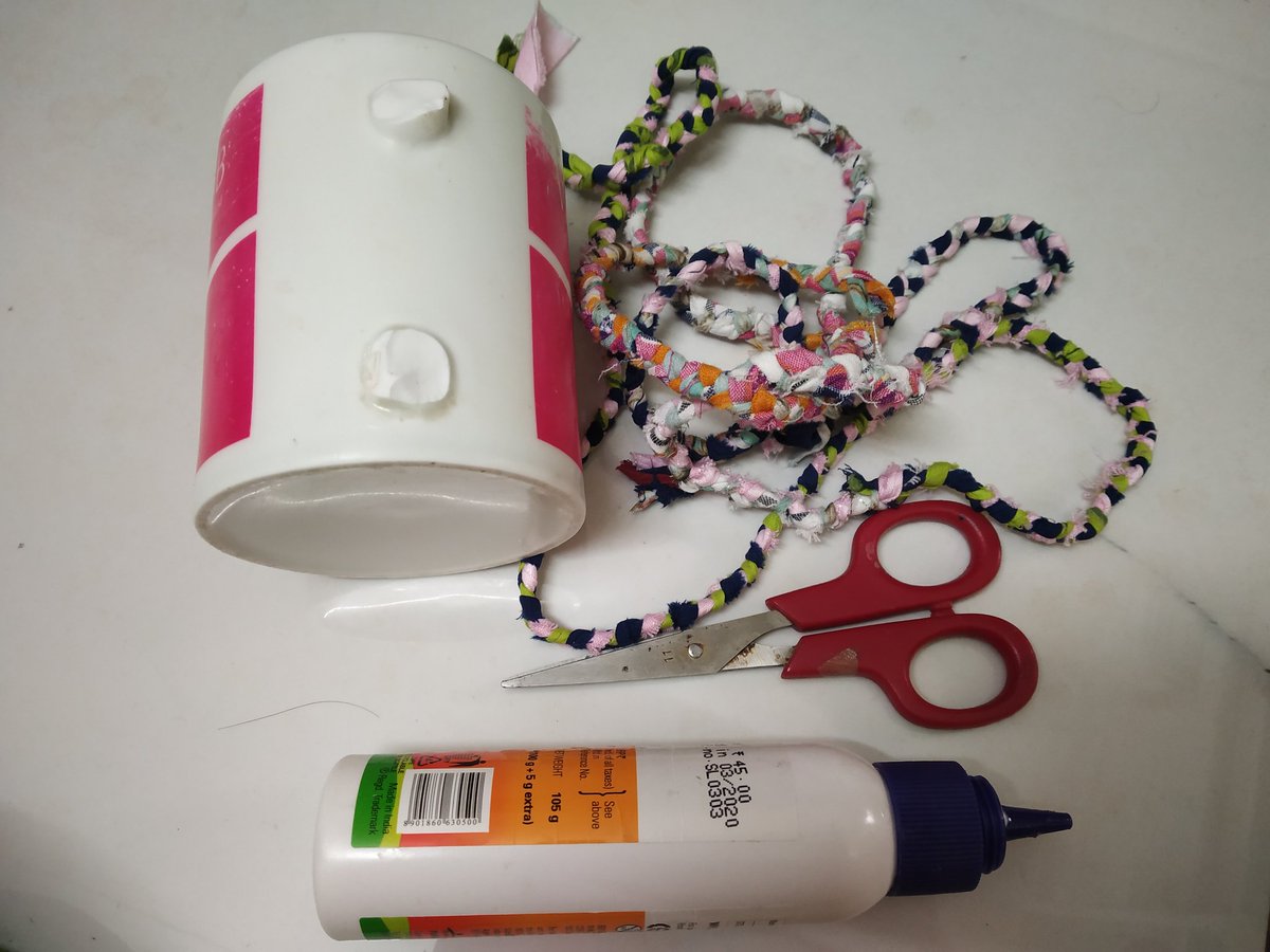 manjulika5's tweet photo. #Sundaycrafting was about working on a broken cup and turning it into a planter.
I am proud to say that the twines used on the cup are also made by me using the most rejected strands of #scrapfabric...
#zerowaste is for real. https://t.co/dbIQzb4azo