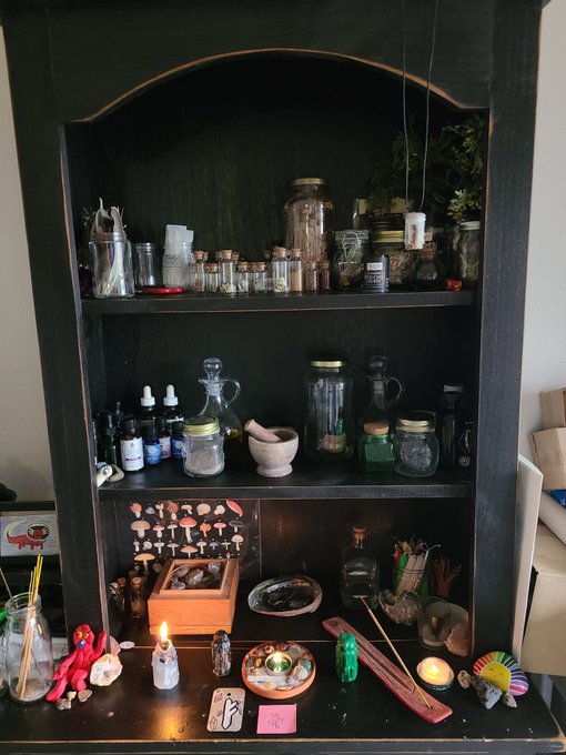 Cleaned and organized for the full moon 🧿 https://t.co/wDew1Vdrdx<a href="/tag/manyvids"class="tags"><span>#manyvids</span></a>