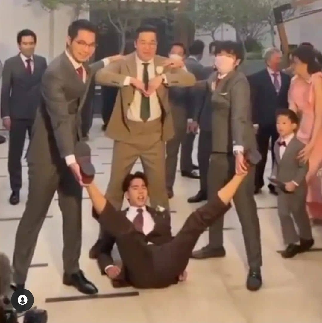 บางทีก็อดสงสัยไม่ได้ ว่าพี่ตุลย์ไปทำอะไรที่งานแต่ง... <a href="/octotul/">TUL PAKORN III💫</a>