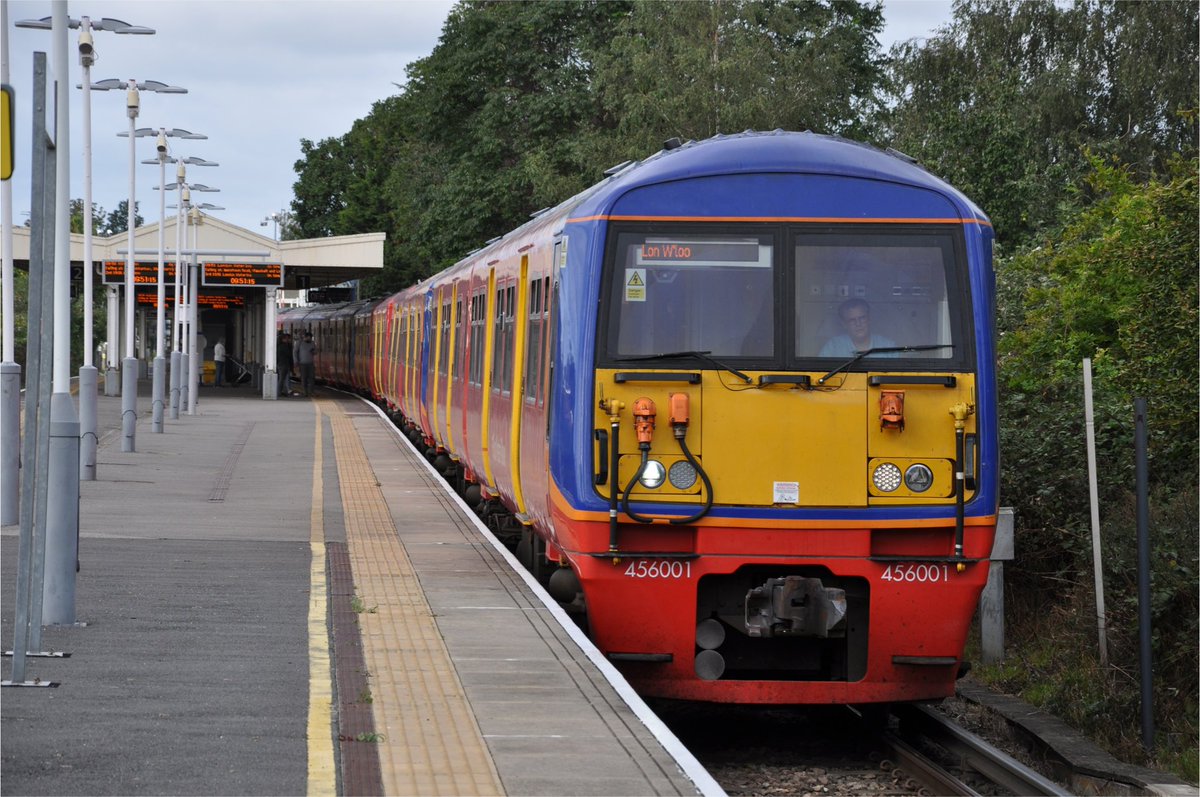 Toast_Not_Found's tweet image. 30 Years come to a close… This new week will see a suburban network without 456s in the first step toward a new era of units on the way… #railwayfamily #class456

📸 456001 at North Sheen 12/09/2020