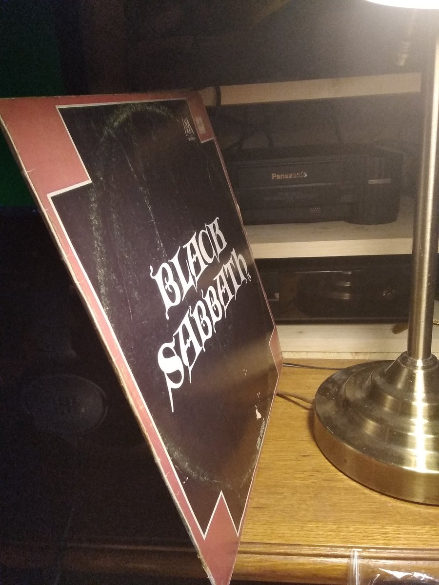 link_dima's tweet photo. Black Sabbath
Black saturday, almost like good horror. Awesome vinyl. Gorgeous edition from Melodiya.
#Vinyl #nowspinning #blacksabbath #heavymetall #horror #retro #80s https://t.co/a2w1pO1sVP