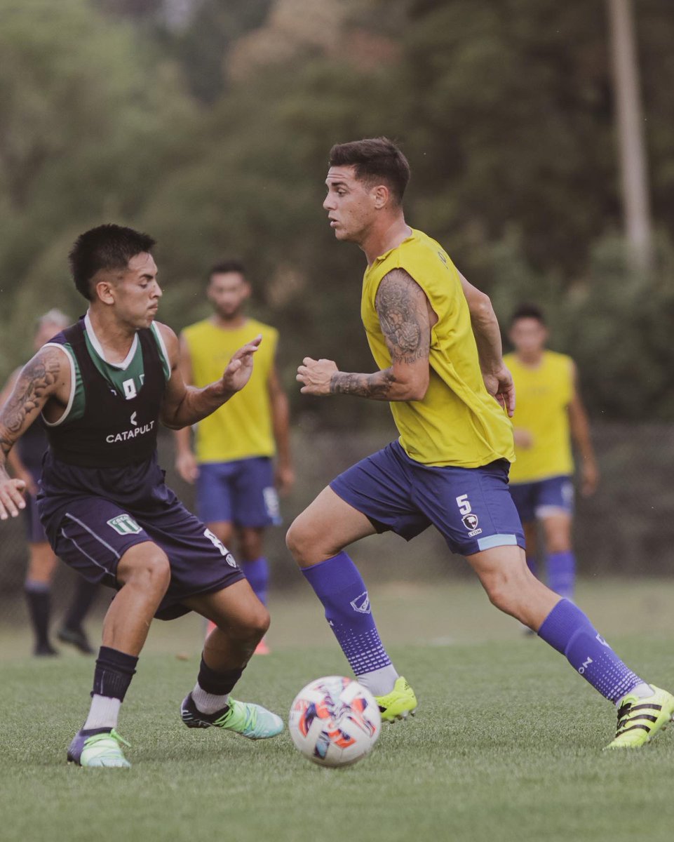 ClubAlvaOficial's tweet photo. ⚽️ Primer Amistoso con buenas sensaciones 👉🏼 Alvarado recibió a San Miguel en la Villa Deportiva.
🎙 La primera mitad finalizó 3-0 con goles de Solís y Vella (x 2) 💙 Tras el recambio de jugadores, el “Torito” se impuso 2-0 con los tantos de González y Palavecino 💪🏼 https://t.co/CoVxXv8Z9J
