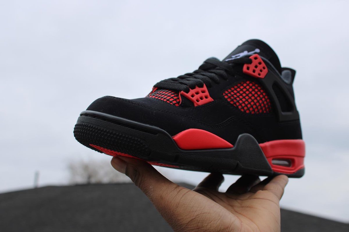BtrSoles's tweet photo. Size 8 available , follow us on IG @ BTRSOLES https://t.co/6OsBOSBa9B