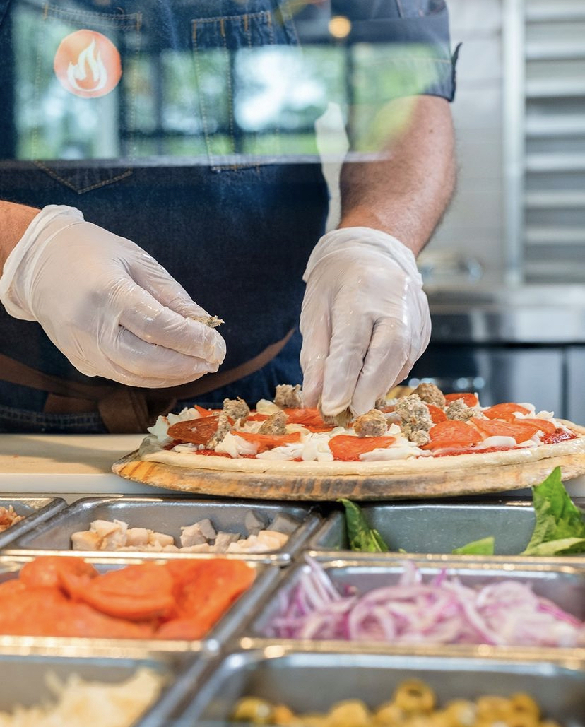 FreedomCrossing's tweet photo. Make lunch easy on this Sunday- order @BlazePizza! 🍕
.
.
.
#FreedomCrossing #FBTX #FortBliss #FtBliss #FortBlissTexas #ShopFortBliss #ToGo #OpenForDelivery #BlazePizza https://t.co/EBVgYp1E9i